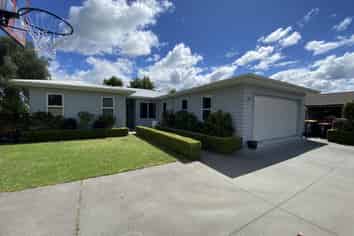 1 Horsley Grove, Pyes Pa