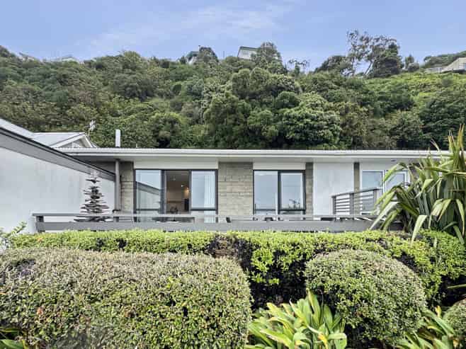 123 Marine Parade, Seatoun