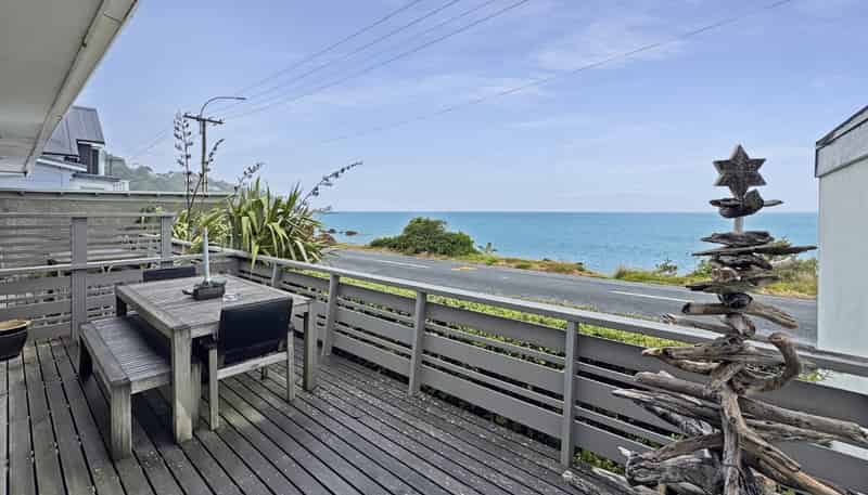 123 Marine Parade, Seatoun