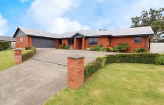 54 Hoffman Court, Waikiwi