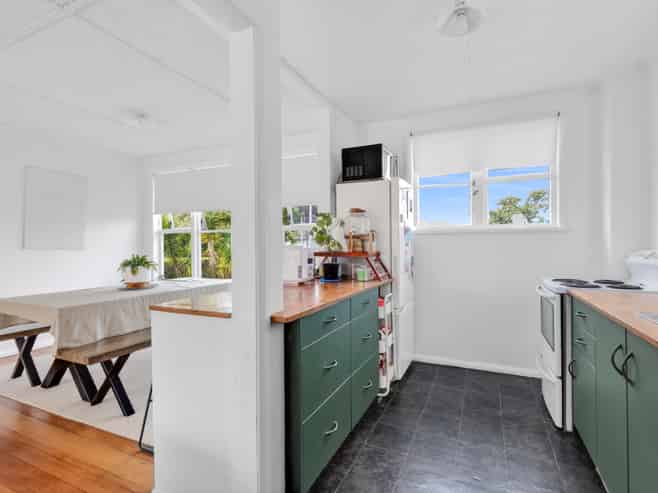 15 Willis Street, Bader