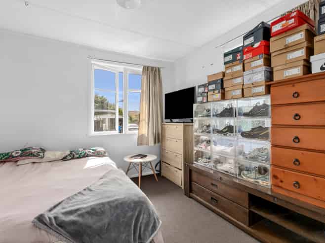 15 Willis Street, Bader