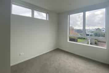 14/2 Moor Avenue, Te Atatu Peninsula