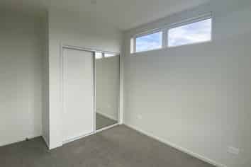 14/2 Moor Avenue, Te Atatu Peninsula