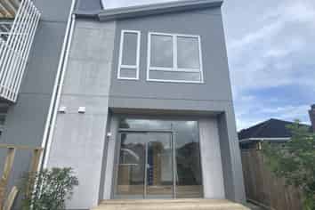 14/2 Moor Avenue, Te Atatu Peninsula