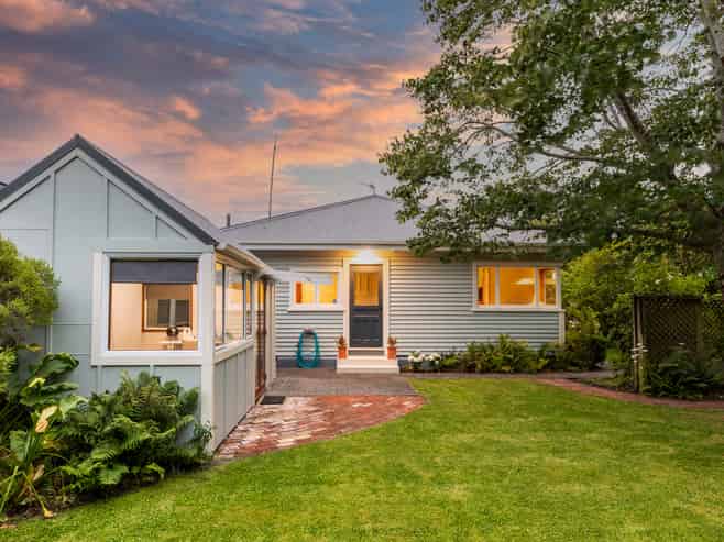 94 Hawthorne Street, Strowan