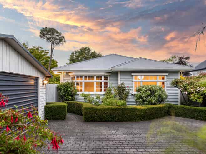 94 Hawthorne Street, Strowan