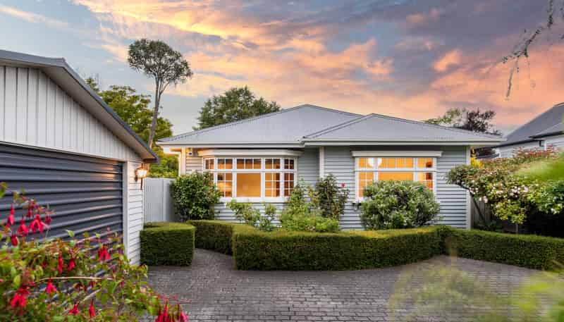 94 Hawthorne Street, Strowan