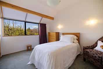 9 Greenstone Place, Fernhill