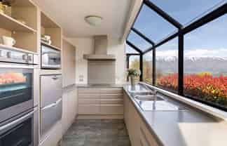 9 Greenstone Place, Fernhill