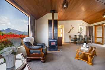 9 Greenstone Place, Fernhill