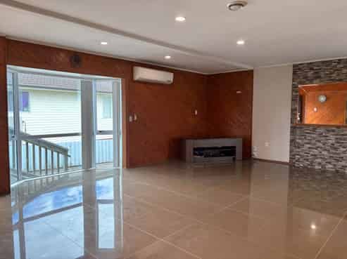 64 Edgewater Drive, Pakuranga