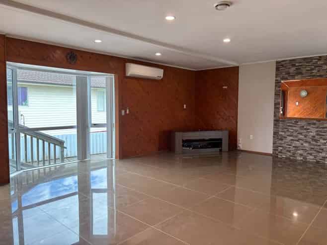 64 Edgewater Drive, Pakuranga