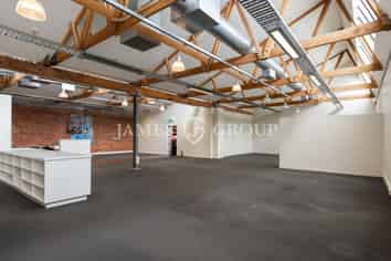 UNIQUE FRINGE WAREHOUSE & OFFICE IN MORNINGSIDE