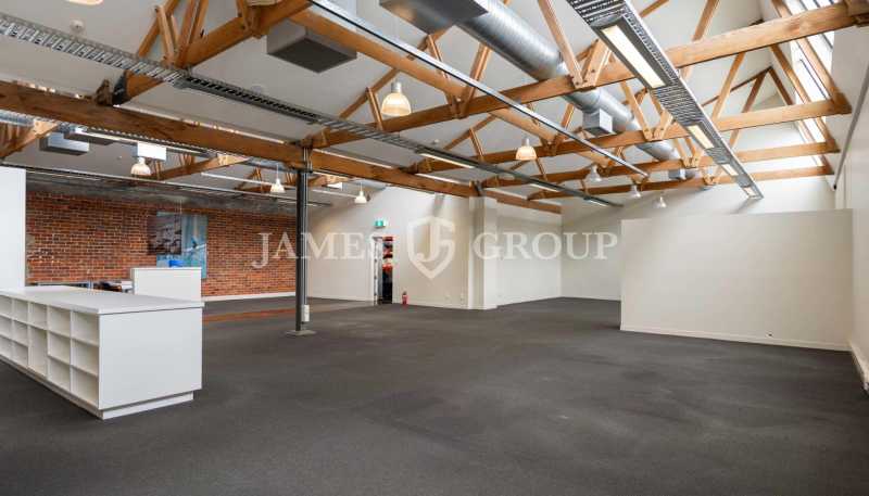16 Taylors Road, Morningside