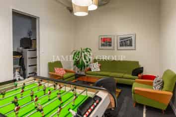 UNIQUE FRINGE WAREHOUSE & OFFICE IN MORNINGSIDE