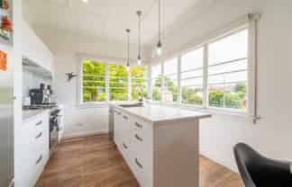 8 Kiwi Drive, Highfield