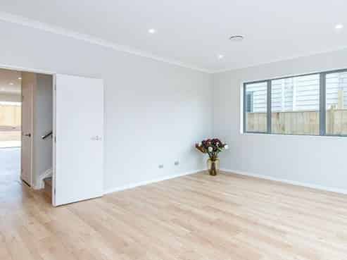 21 Eastfield Avenue, Flat Bush