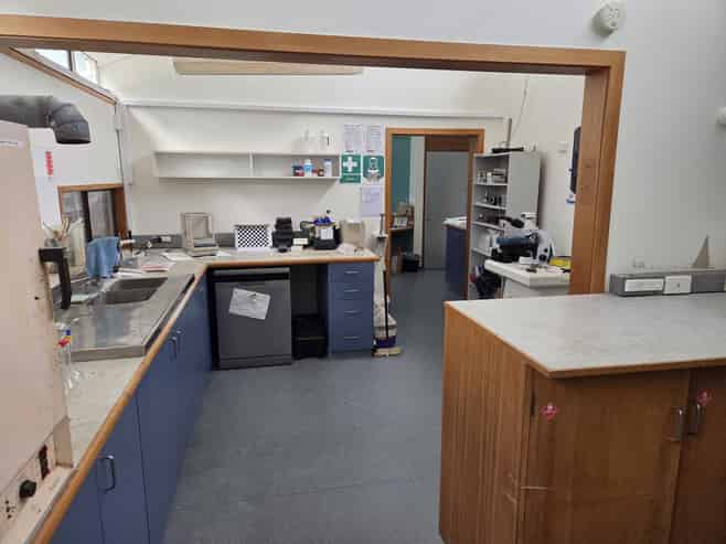 Business Units for Lease - Prime Location