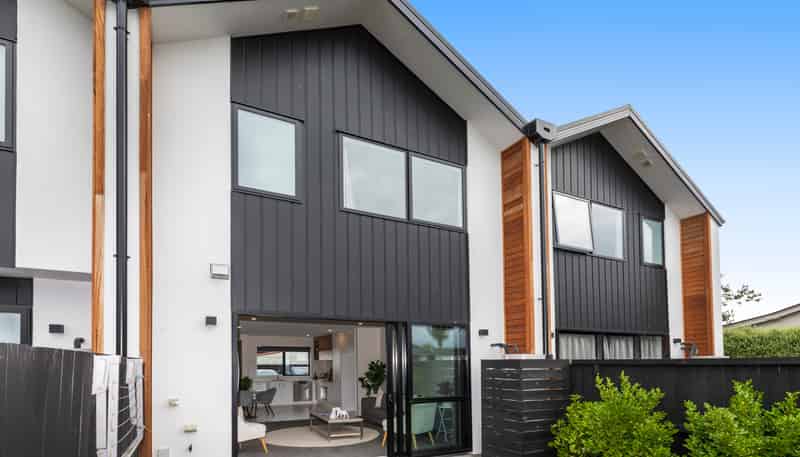 2/140 St Albans Street, Saint Albans