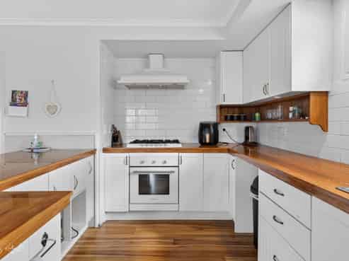 20 View Street, Maungaturoto