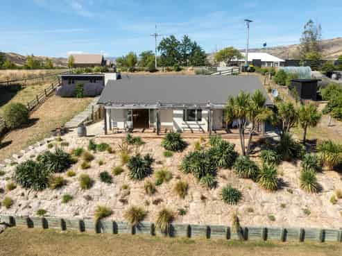 32 Hall Road, Bannockburn