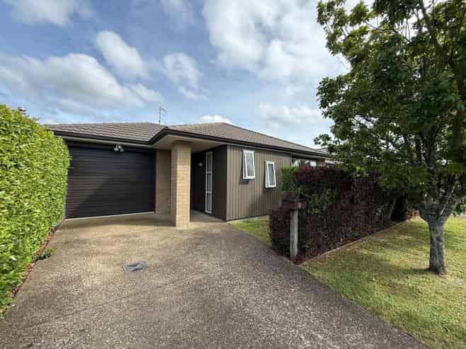 38 Landing Drive, Pyes Pa