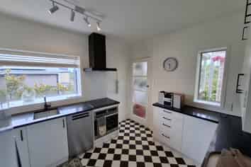 3/33 Northumberland Avenue, Belmont