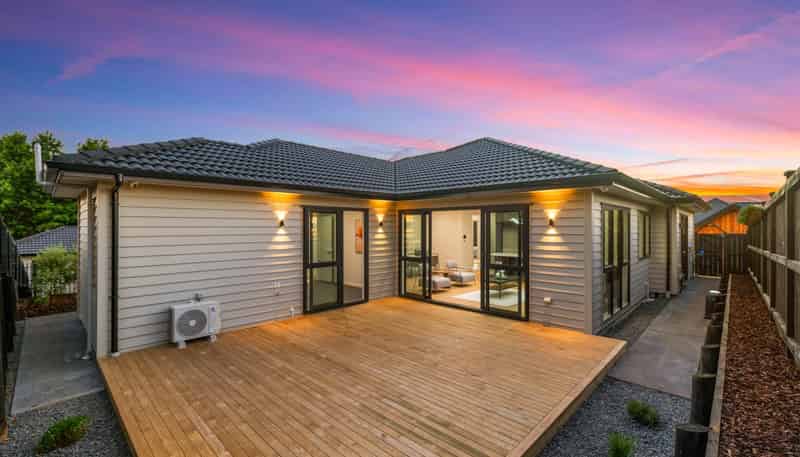 73 Rongoa Maori Way, Pukekohe