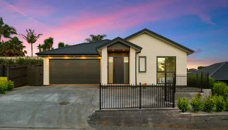 73 Rongoa Maori Way, Pukekohe