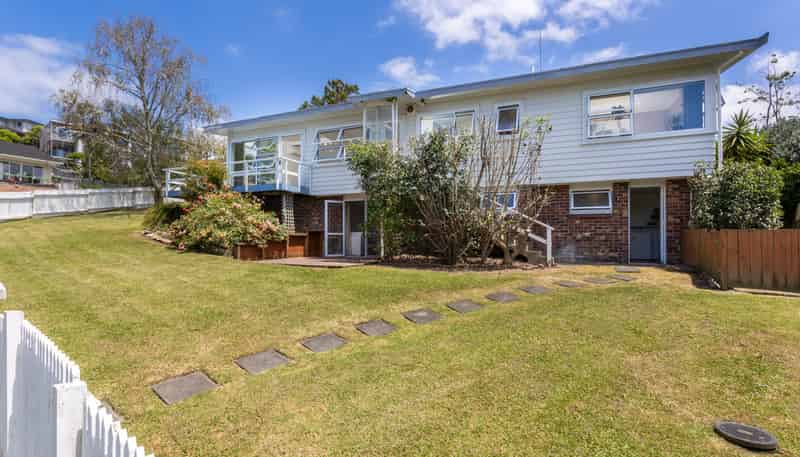 18 Deuxberry Avenue, Northcote