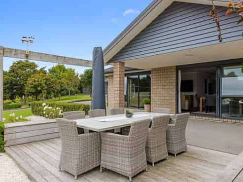 7 Pebble Brook Road, Wainui