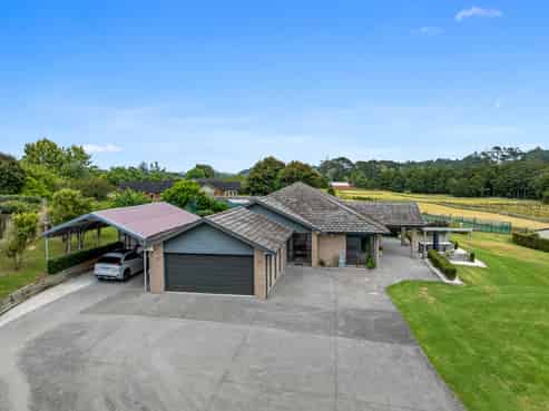 7 Pebble Brook Road, Wainui