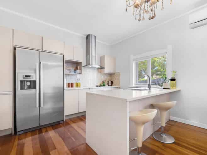 9 McCracken Road, Mount Wellington