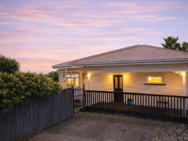 9 McCracken Road, Mount Wellington