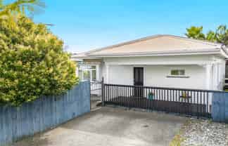 9 McCracken Road, Mount Wellington