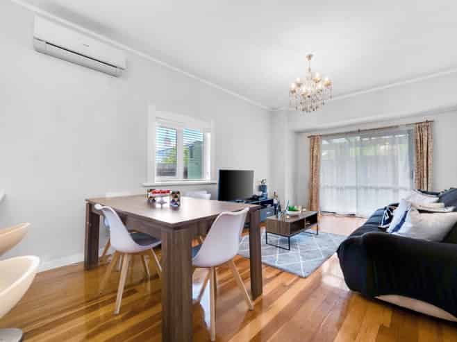 9 McCracken Road, Mount Wellington