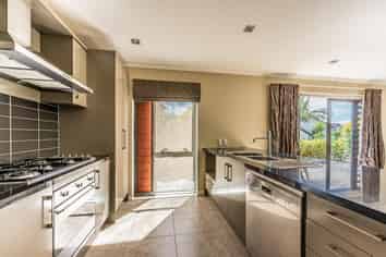 230 Alec Craig Way, Whangaparaoa