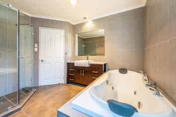 230 Alec Craig Way, Whangaparaoa