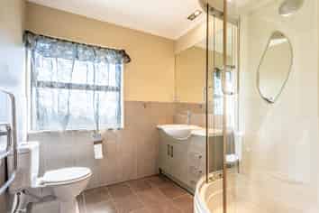 230 Alec Craig Way, Gulf Harbour