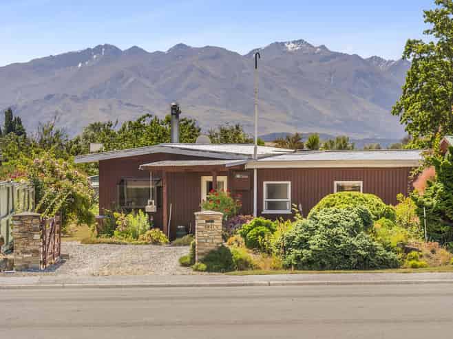 121 Tenby Street, Wanaka