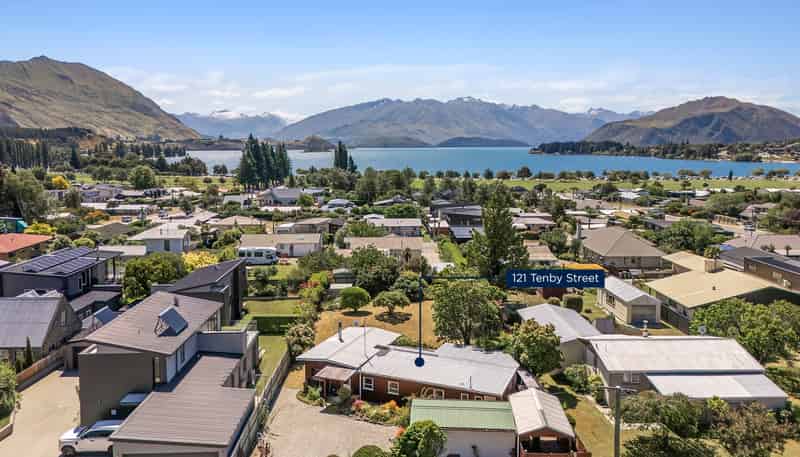121 Tenby Street, Wanaka