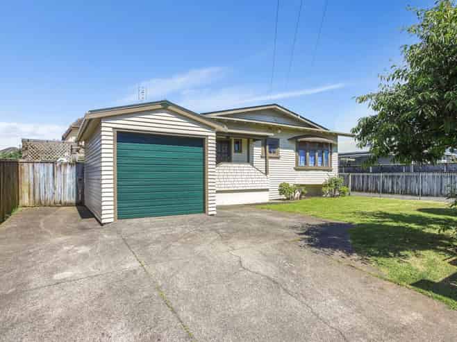 32 Winstone Road, Mount Roskill