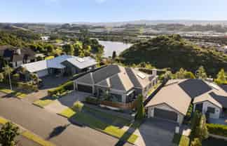 28 Rexford Heights, Pyes Pa