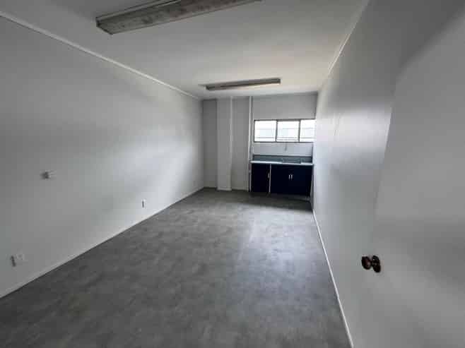 AFFORDABLE, PRACTICAL INDUSTRIAL UNIT
