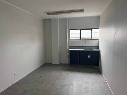 AFFORDABLE, PRACTICAL INDUSTRIAL UNIT
