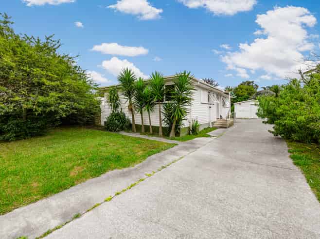 9 President Avenue, Papakura