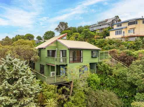 128 Priestley Terrace, Bluff Hill