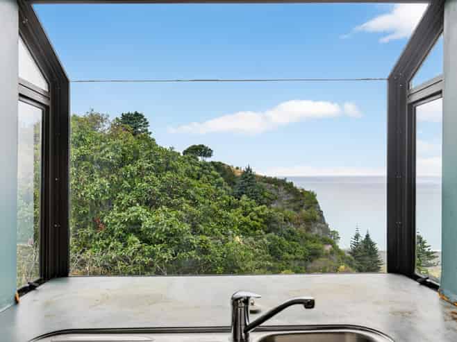 128 Priestley Terrace, Bluff Hill