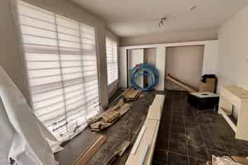 Functional industrial unit with excellent exposure